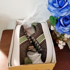 Michael Kors Signature Poppy Lace Up Sneakers